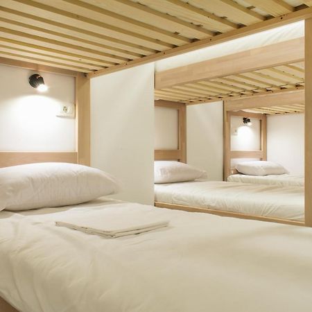 Gravitas Hostel Сплит Экстерьер фото