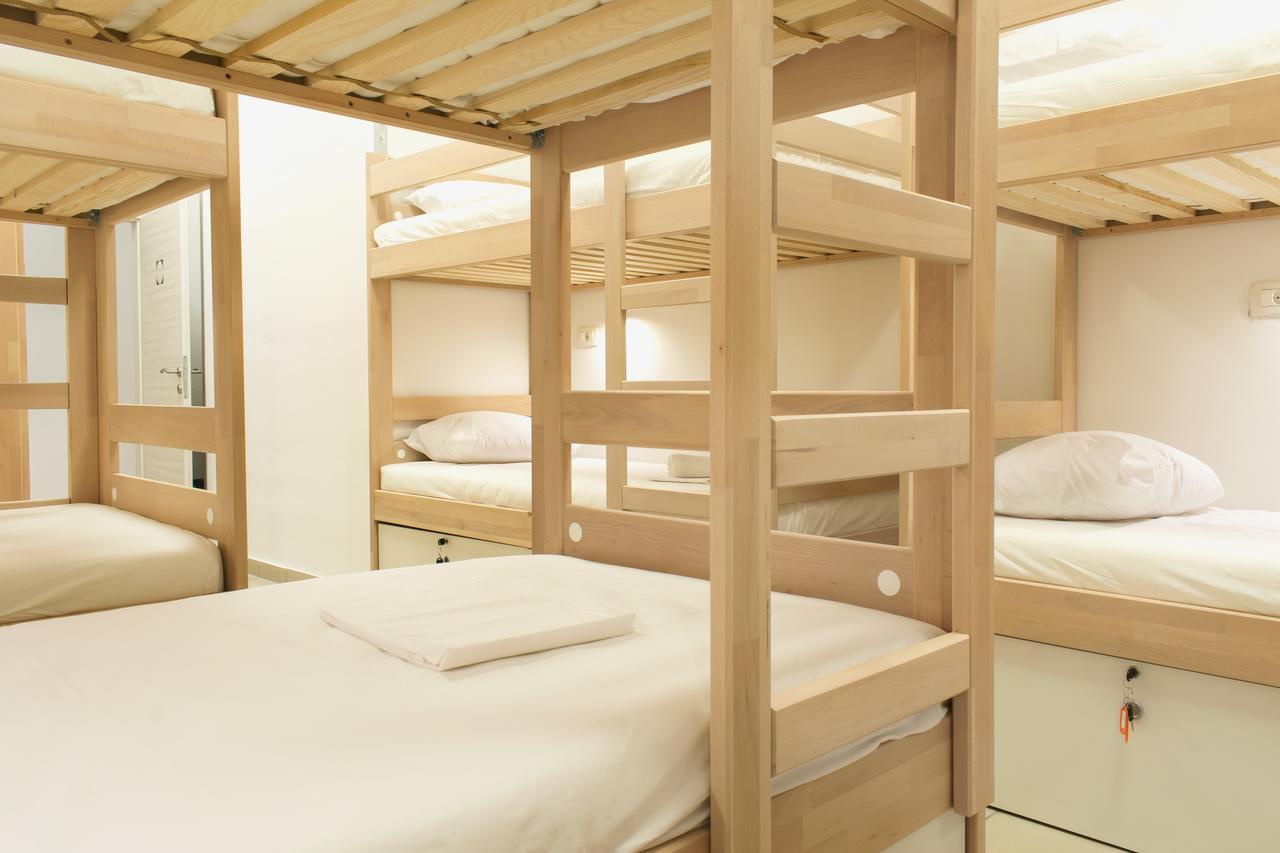 Gravitas Hostel Сплит Экстерьер фото