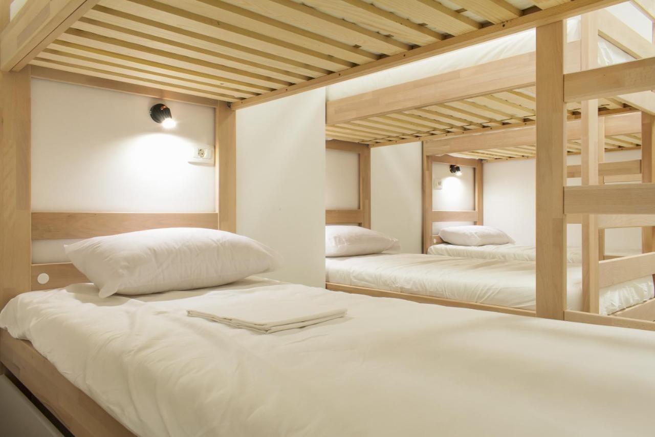 Gravitas Hostel Сплит Экстерьер фото