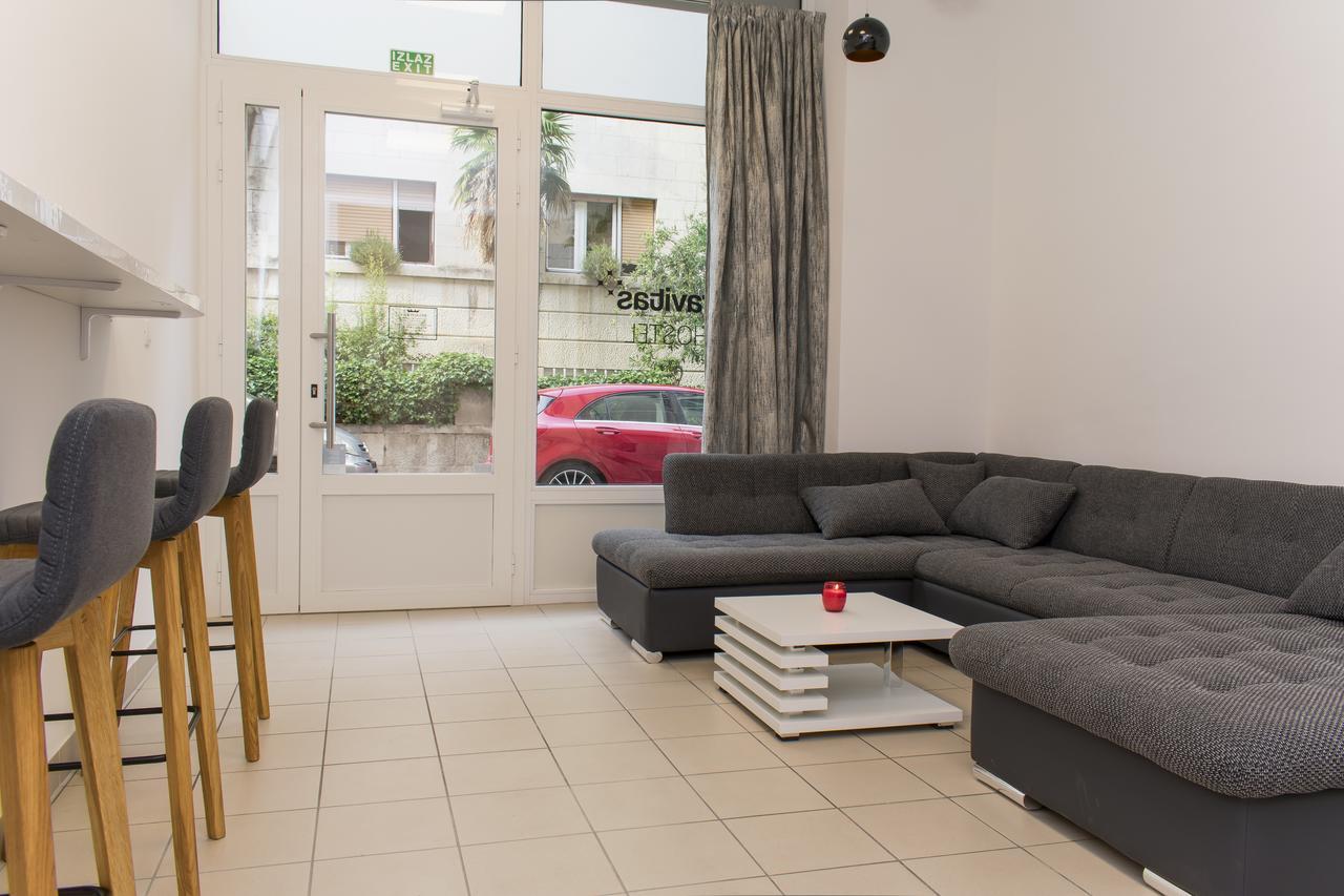 Gravitas Hostel Сплит Экстерьер фото
